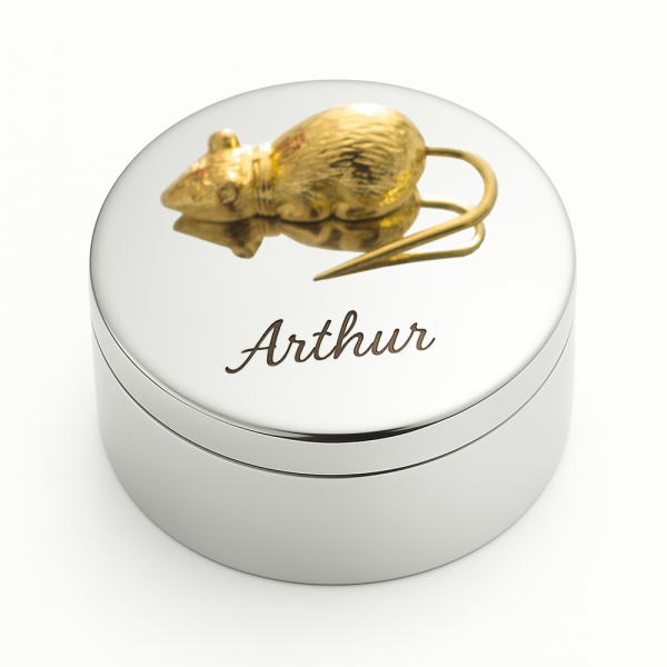 Gegraveerd muizentanddoosje Gegraveerd muizentanddoosje