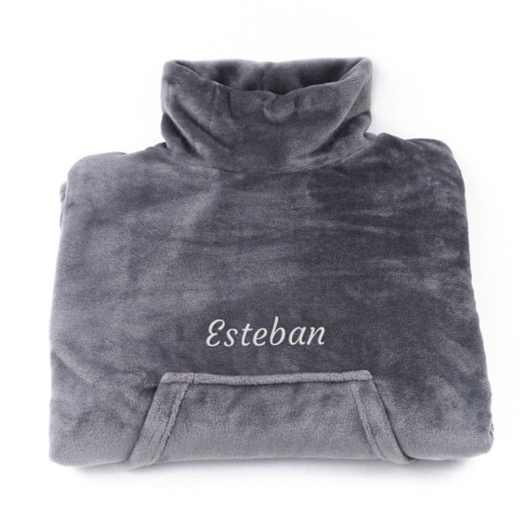 Gepersonaliseerde antracietkleurige fleece-poncho-deken Gepersonaliseerde antracietkleurige fleece-poncho-deken