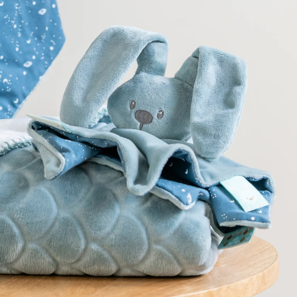 Knuffeldoekje konijn blauw met naam geborduurd