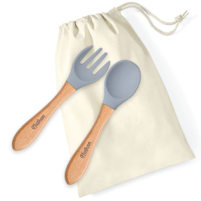 Babybestek van hout en silicone gepersonaliseerd met naam
