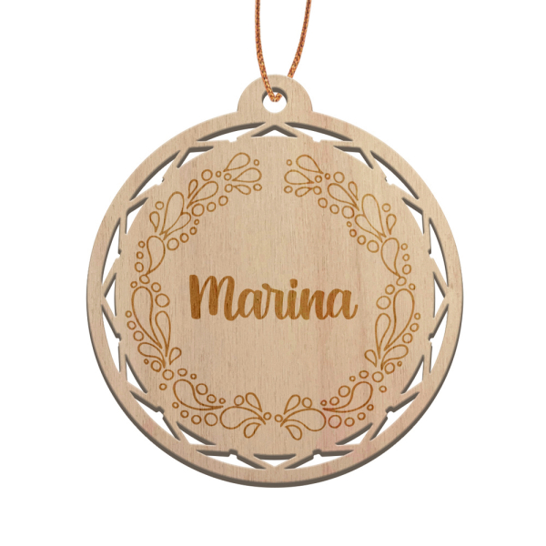 Houten kerstbal gepersonaliseerd met kerstkrans