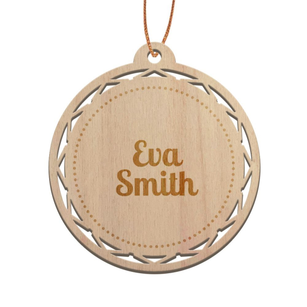 Houten kerstbal gepersonaliseerd met kerstkrans