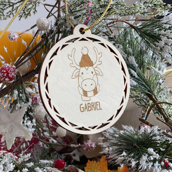 Houten kerstbal gepersonaliseerd voor kind